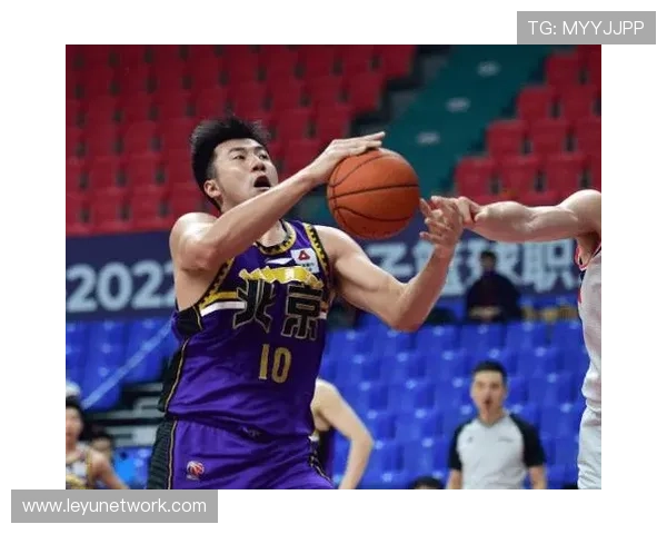 北京北控邹雨宸末节爆发独得9分,助球队客场逆转