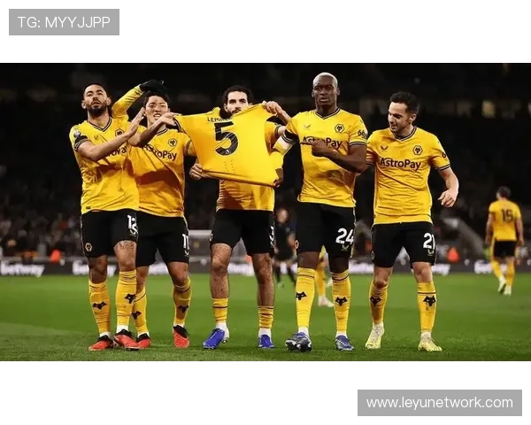 狼队主场迎战伯恩茅斯,锋无力困局考验攻防韧性